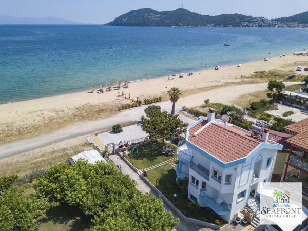 SeafrontGardenHouse — снимка 1