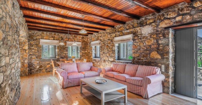 VILLA AVRA — снимка 1