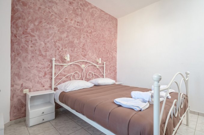 Depis economy double room Naxos town — снимка 4