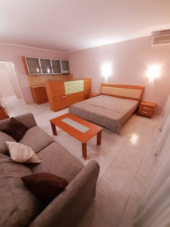 Luxury Apartments — фотографија 2