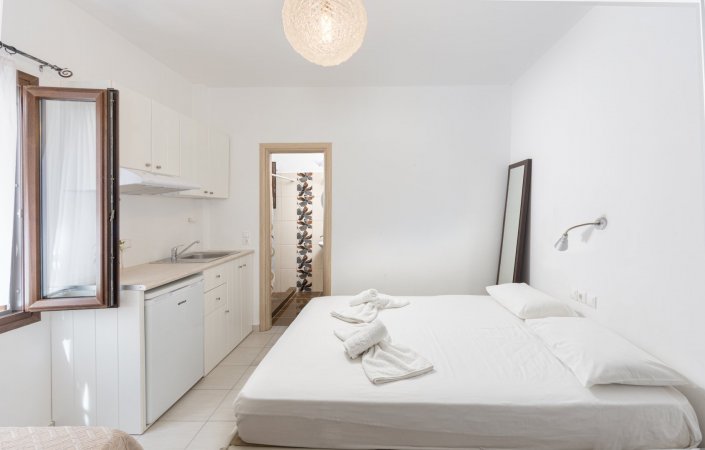 Superior triple room Naxos city center — снимка 1