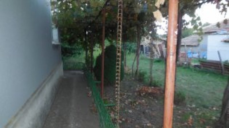 Дом в селе Люлякова — снимка 5