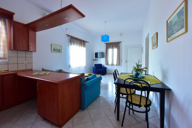 MOUZAKIS VILLAS (BLUE VILLA) — фотографија 4