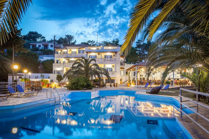 Stafylos Suites & Boutique Hotel — фотографија 1