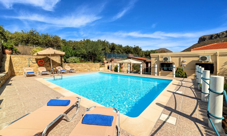 Cretan Kera Villa Heated Pool — снимка 5