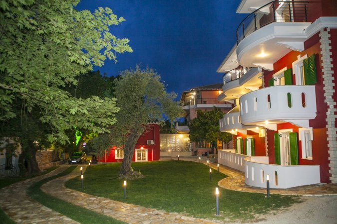 Oasis exclusive — фотографија 2