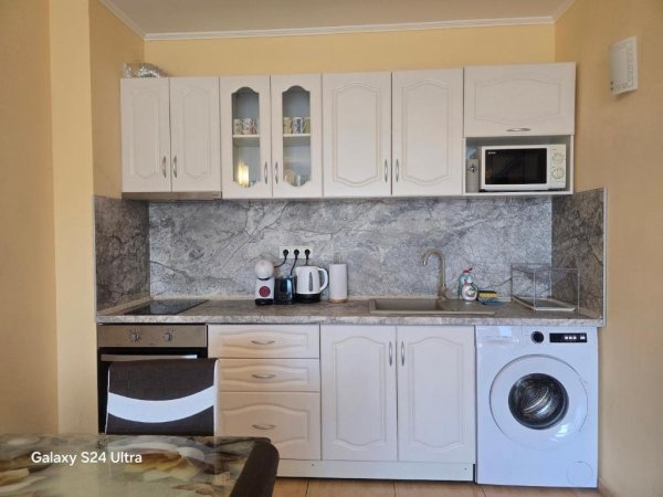 Apartment in Central Plaza — снимка 3