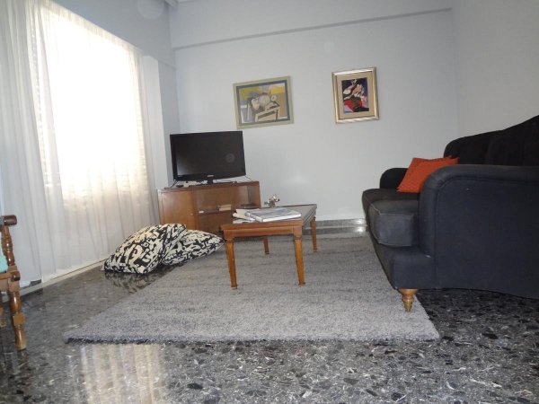 Near campus apartment — снимка 4