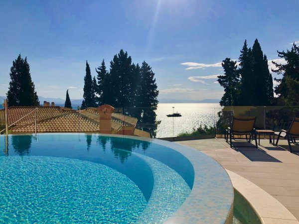 LA VISTA E BELLA ESTATE (NEAR ACHILLEION PALACE) SEAFRONT — снимка 6