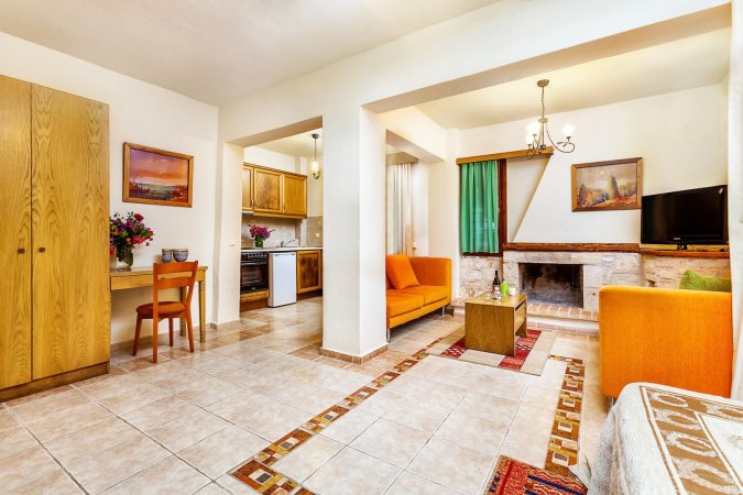 Dias Junior Suite [Akritas Ef Zin Villas & Suites] — снимка 4