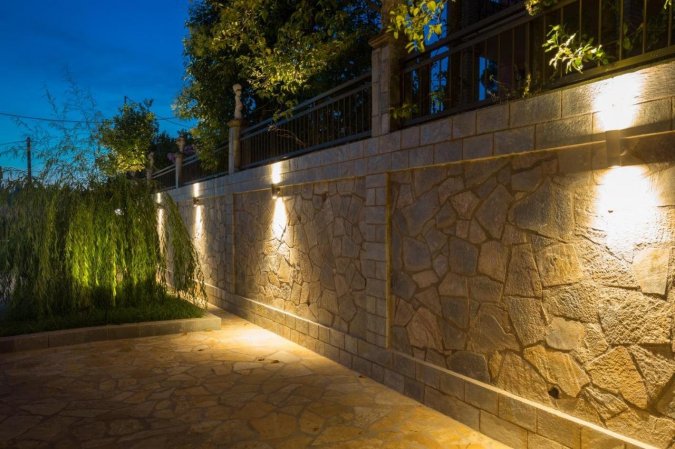 The Four Seasons House. City Villa with Pool. Trendy Location — снимка 4