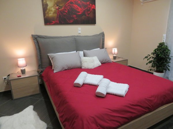OLIVE GREEN APARTMENT near airport — снимка 5