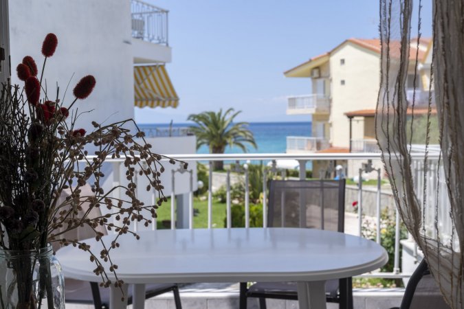 White Rose Maisonette На първа линия до плажа — снимка 2