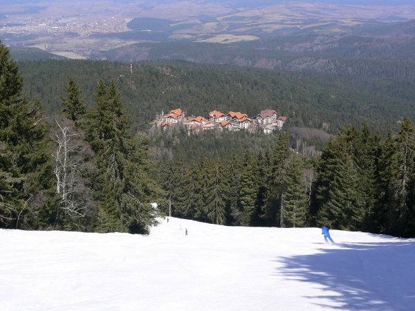 Луксозен пет звезден ski in/ski out апартамент в Боровец — снимка 1