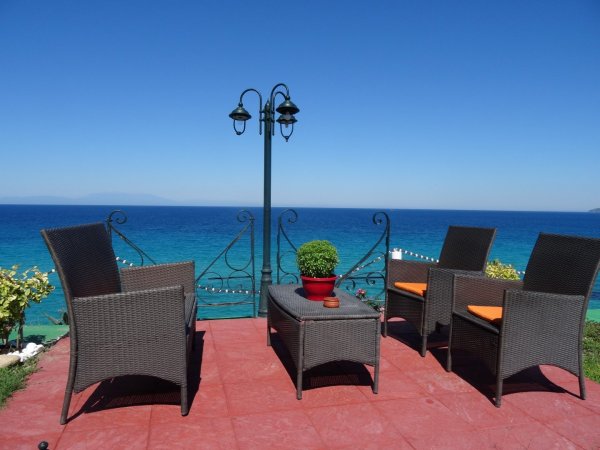 Vacanze a 6 stelle in una splendida villa con vista panoramica e illimitata dell'infinito blu