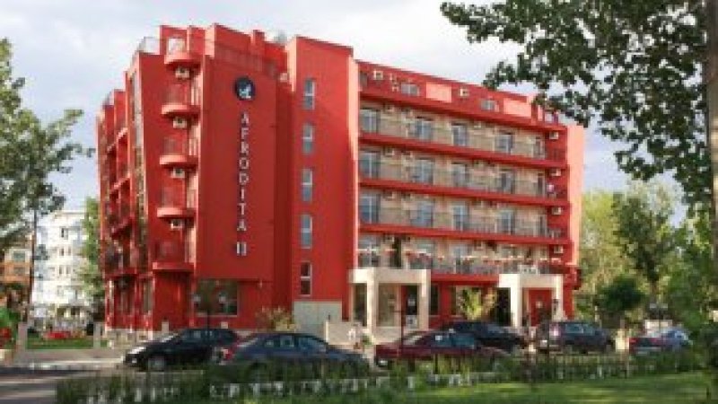 Студи за 3 човека, Слънчев Бряг, 400 м. от морето. — снимка 1