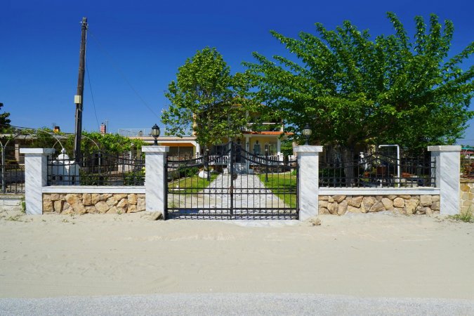 Mary's Beach Villa - Mandra — снимка 6