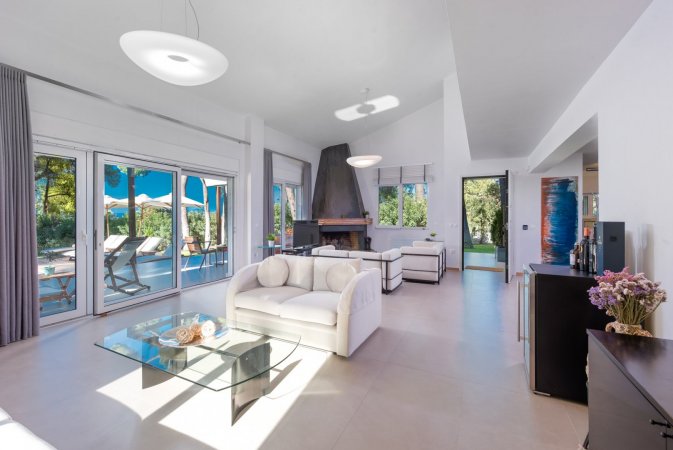 THE WHITE VILLA AT SANI HALKIDIKI — снимка 5
