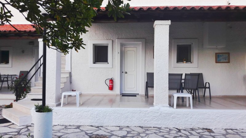 Sandra's Apts and Studios — фотографија 6