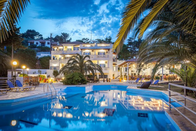 Stafylos Suites & Boutique Hotel — фотографија 1