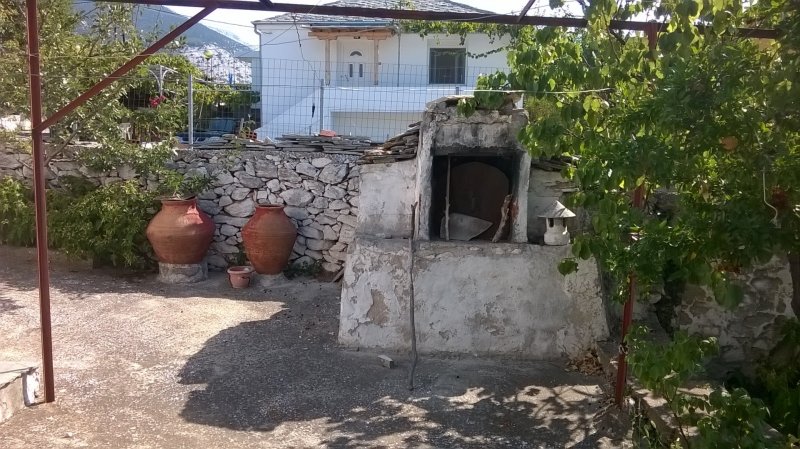 old village house in a traditional settlement — foto 6