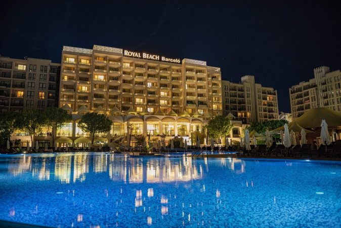 ROYAL Beach * Menada Apartments — фотографија 2