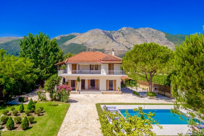 Villa Agricola with private swimming pool — снимка 1