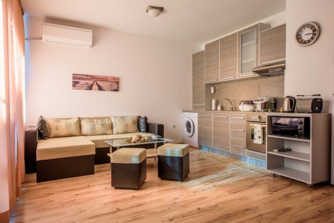 Domus Apartment — фотографија 1