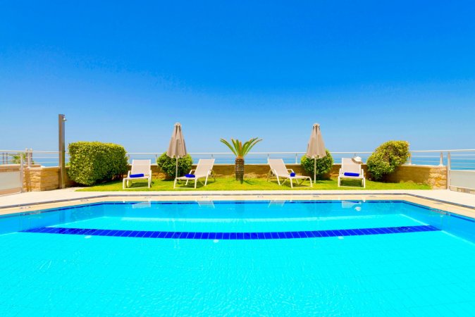 Beachfront Villa Avra with private swimming pool — снимка 3