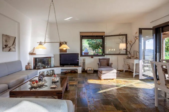 CAMELIA Elegant Cottage (КАМЕЛИЯ Елегантна вила) — снимка 2