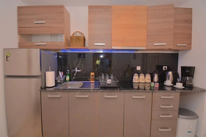 Luxury tiny house 400mts from the beach. — снимка 4