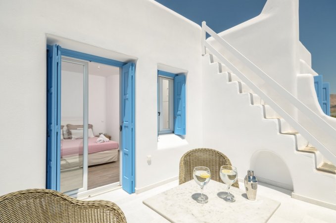 Beachfront deluxe villa with sea view M. Vigla Naxos — снимка 5