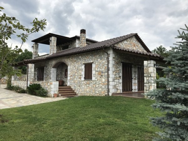 Petrini villa avramilias — foto 1