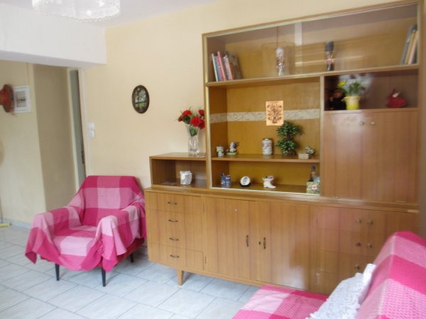 Apartment with Parking, yard and Wi-Fi — фотографија 1