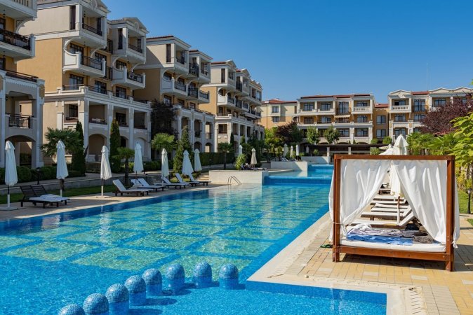 GREEN Life * Menada Apartments * family studio with partial sea view — снимка 3