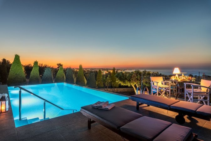 Luxury Villa Golden Crest with private swimming pool — снимка 3