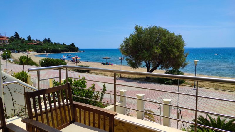 Porto Maria Beachfront Cottage — снимка 4