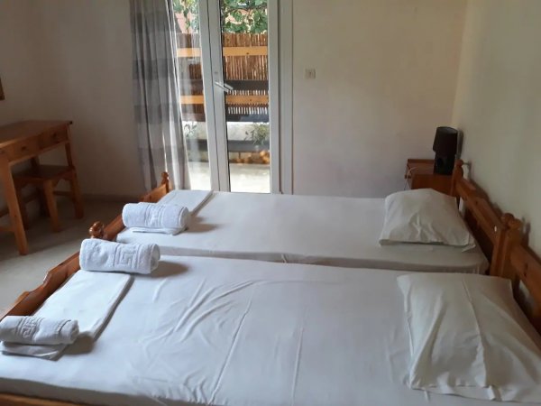 Cozy cottage 100m from Beach. — снимка 2
