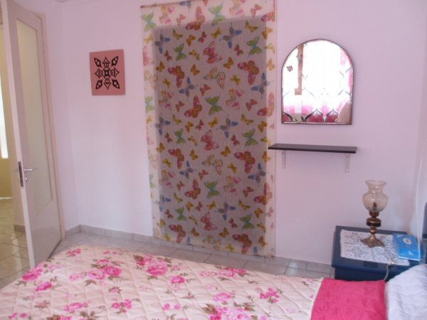 Apartment with Parking, yard and Wi-Fi — фотографија 4