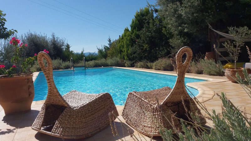 Rent a villa in Evia Island Greece with private pool only 99km from Athens sleeps 7prs. — фотографија 2