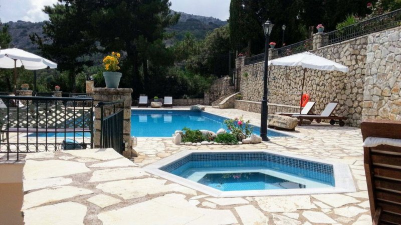 Estate Dafnopanagia, Villa Magda — снимка 1