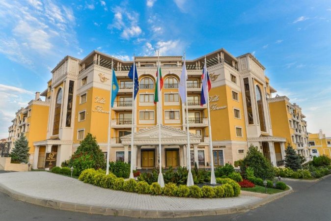 2-Bedroom Apartment in Villa Florence Boutique ApartHotel — снимка 4