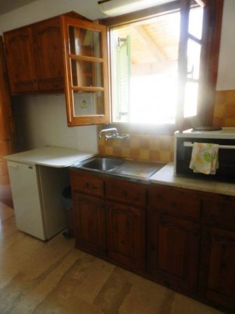 Sea view central apartment 100mts from the beach. — снимка 3