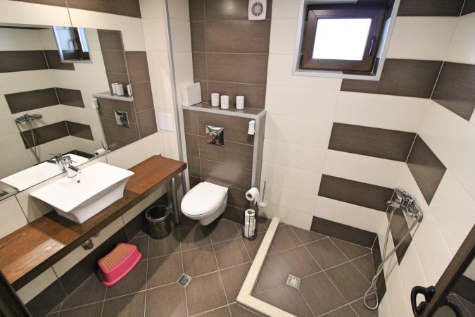 Къща за гости Ice Jewel Chalet — снимка 5