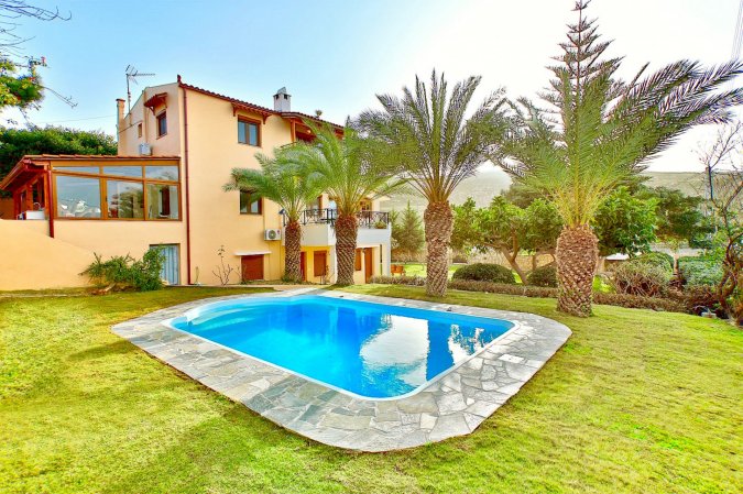 Villa Karteros with private swimming pool — снимка 1