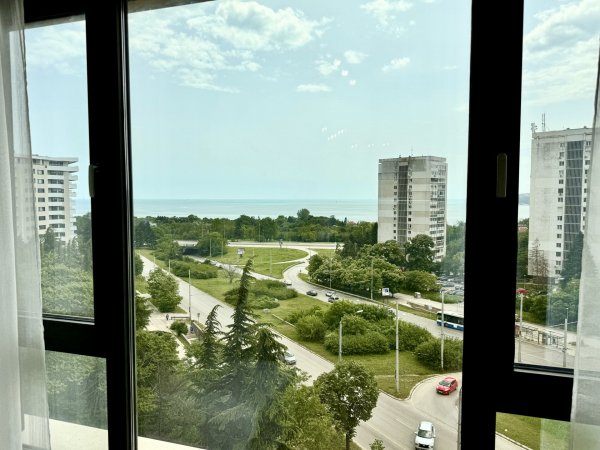 Breeze Home с панорамна морска гледка и паркомясто — снимка 4