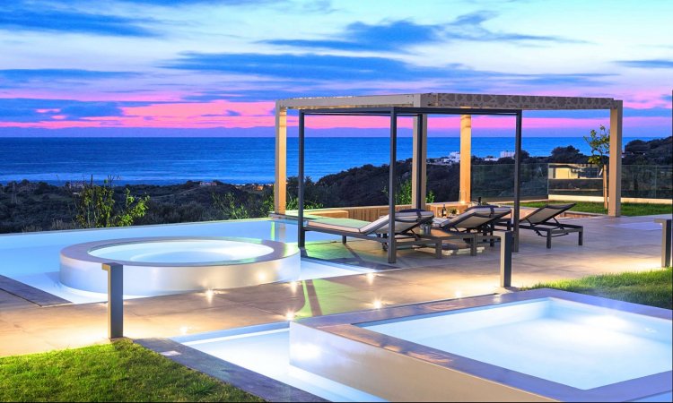 Mistral Suite Heated Pool — снимка 2