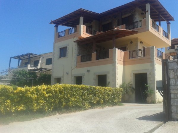 STUNTIO NIKOS — foto 1