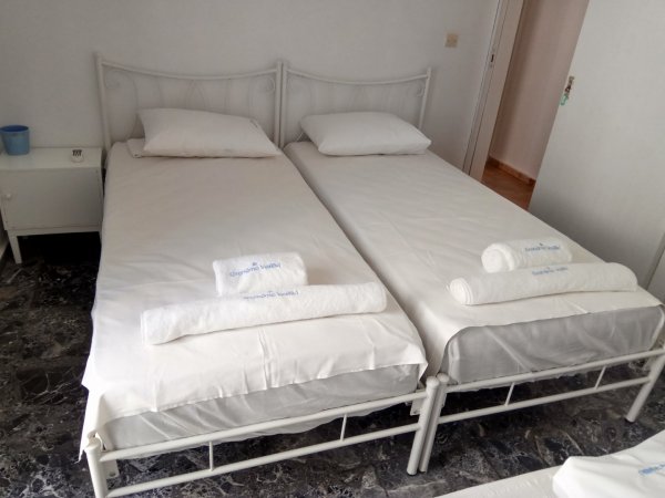 Grandma Vasiliki Rooms To Let - Room 5 — снимка 1