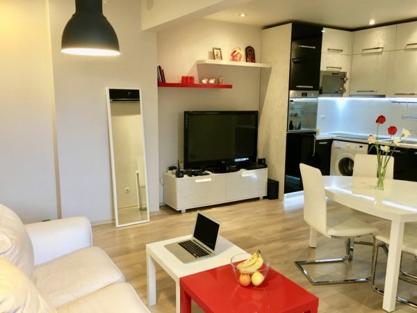 Super Central lovely and clean appartment — снимка 1